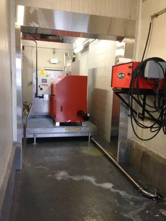 300 למיכלים ופחיות